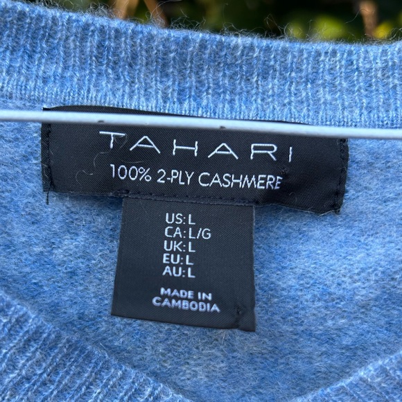 Tahari 100% Cashmere Blue V-Neck Sweater - Picture 3 of 5